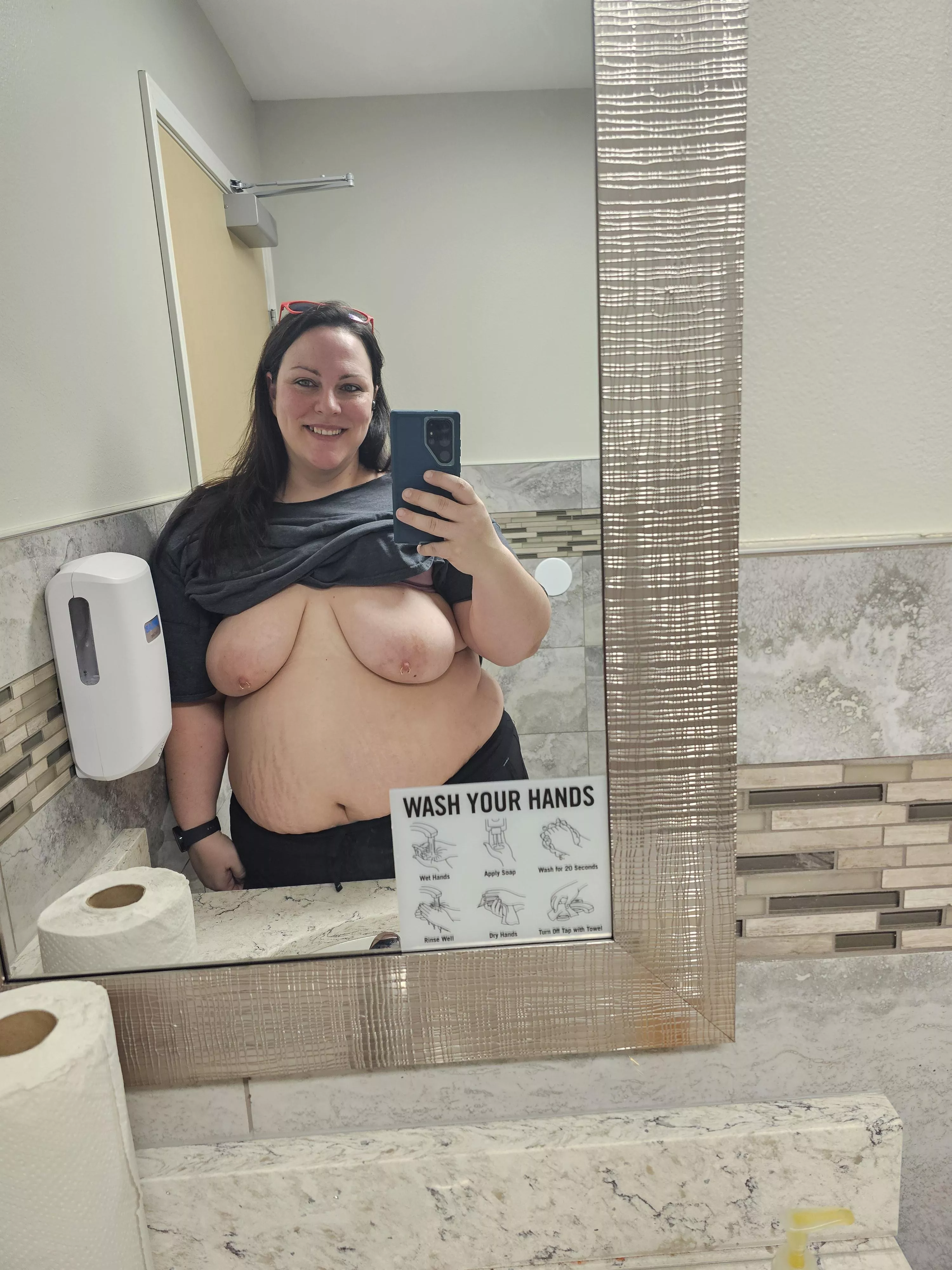 Snuck away to be naughty at work! posted by Naughtybynature3333