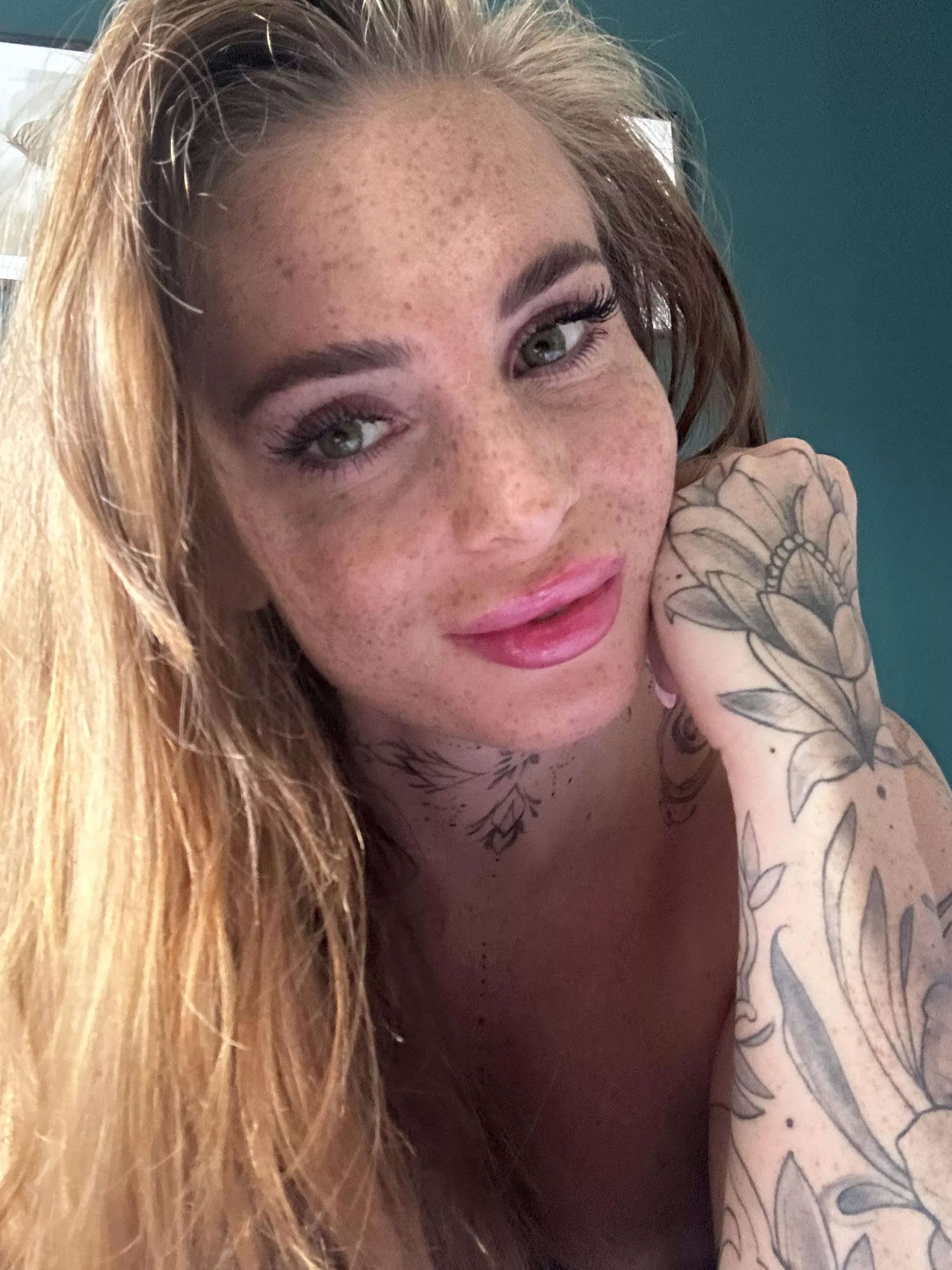 Would you wanna be my big gym bro posted by cutieinside