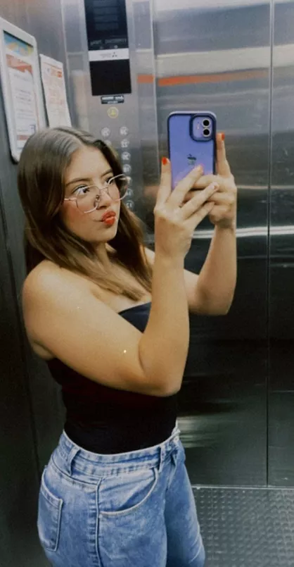 Do you like my outfit to the bar? posted by bradisongchw