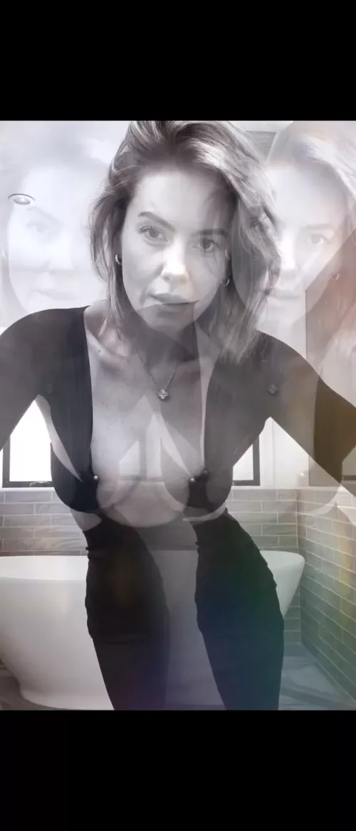 Elisha Cuthbert by jimbo147