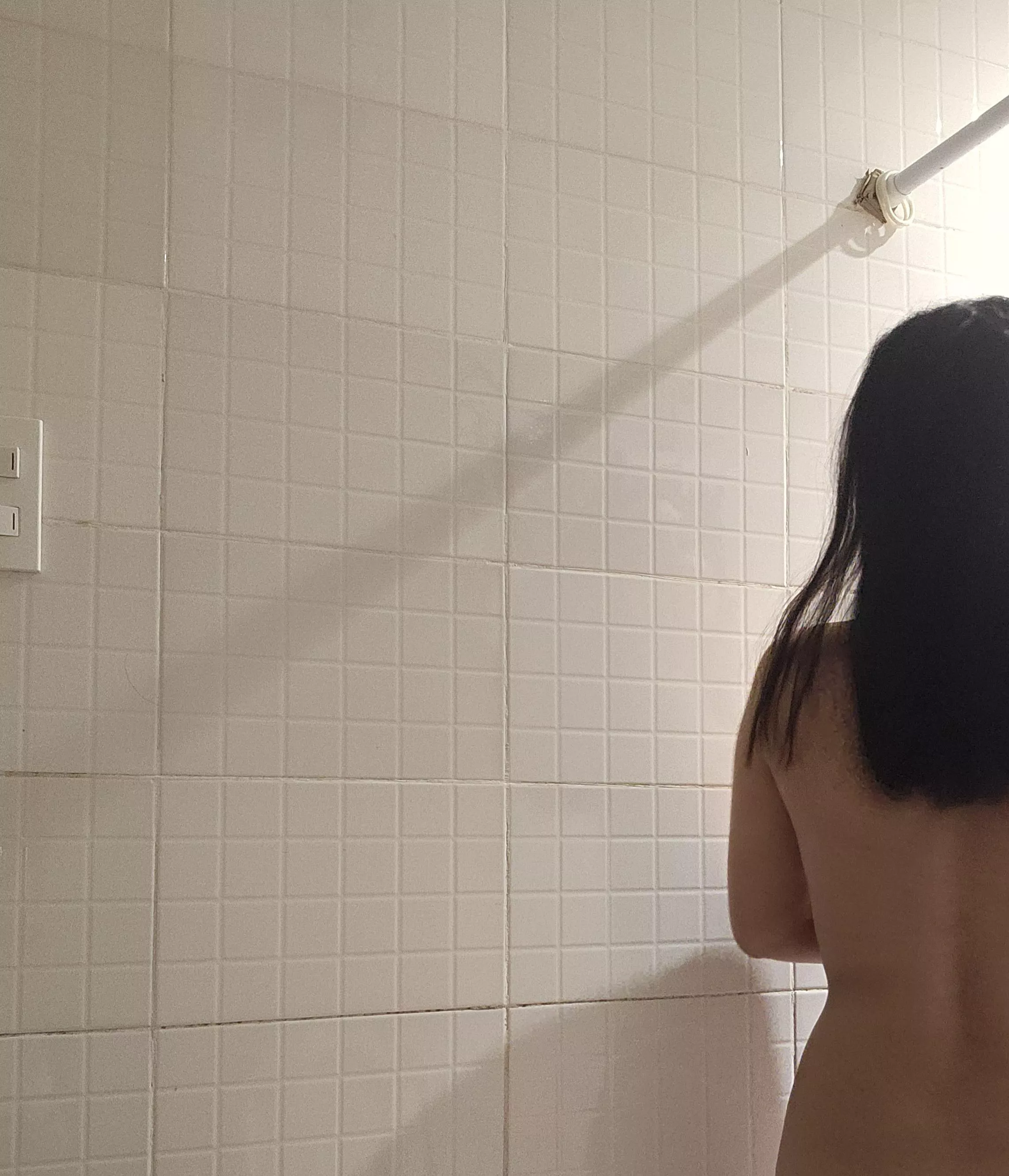 (F) posted by Shethinksheshot