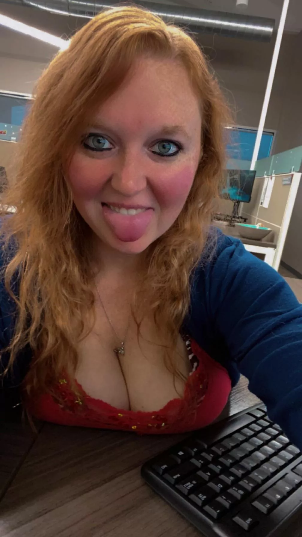 Felt colorful today. 😊 posted by FuerGrissa0stDrauka