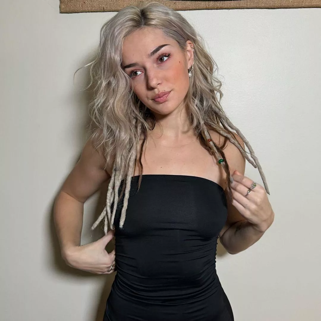 Georgia Ellenwood - Canadian Heptathlete posted by Captain_Midknight