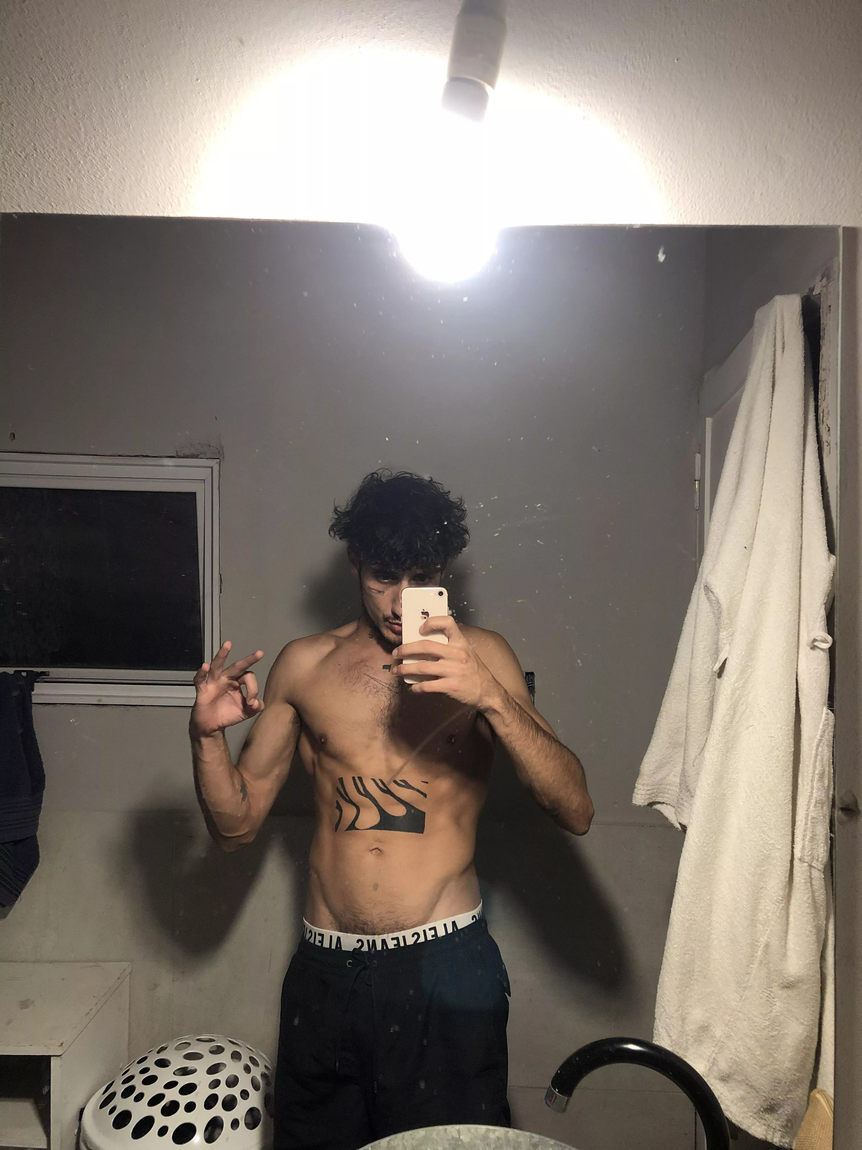 Good night babes posted by fardamn