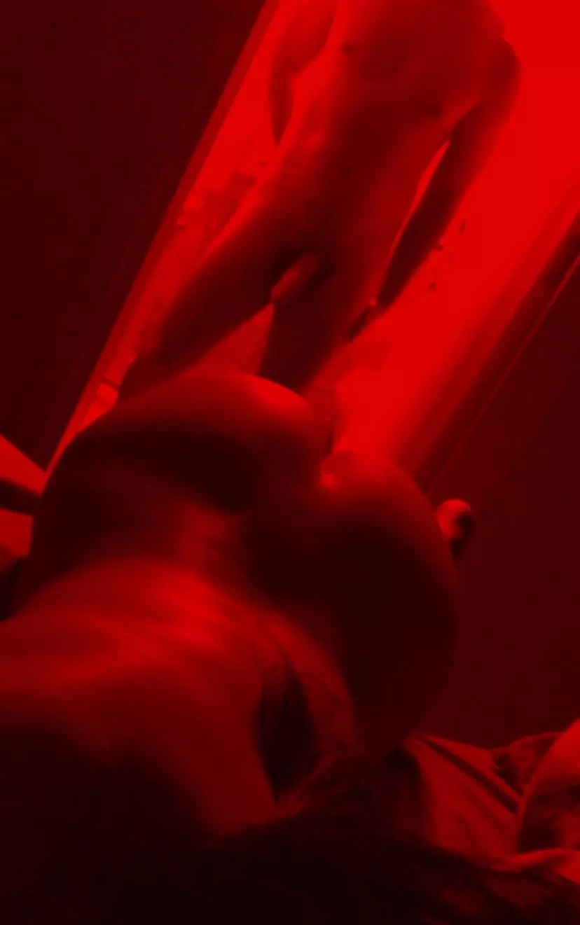 Goog night married couple😈 posted by bigbossturkey