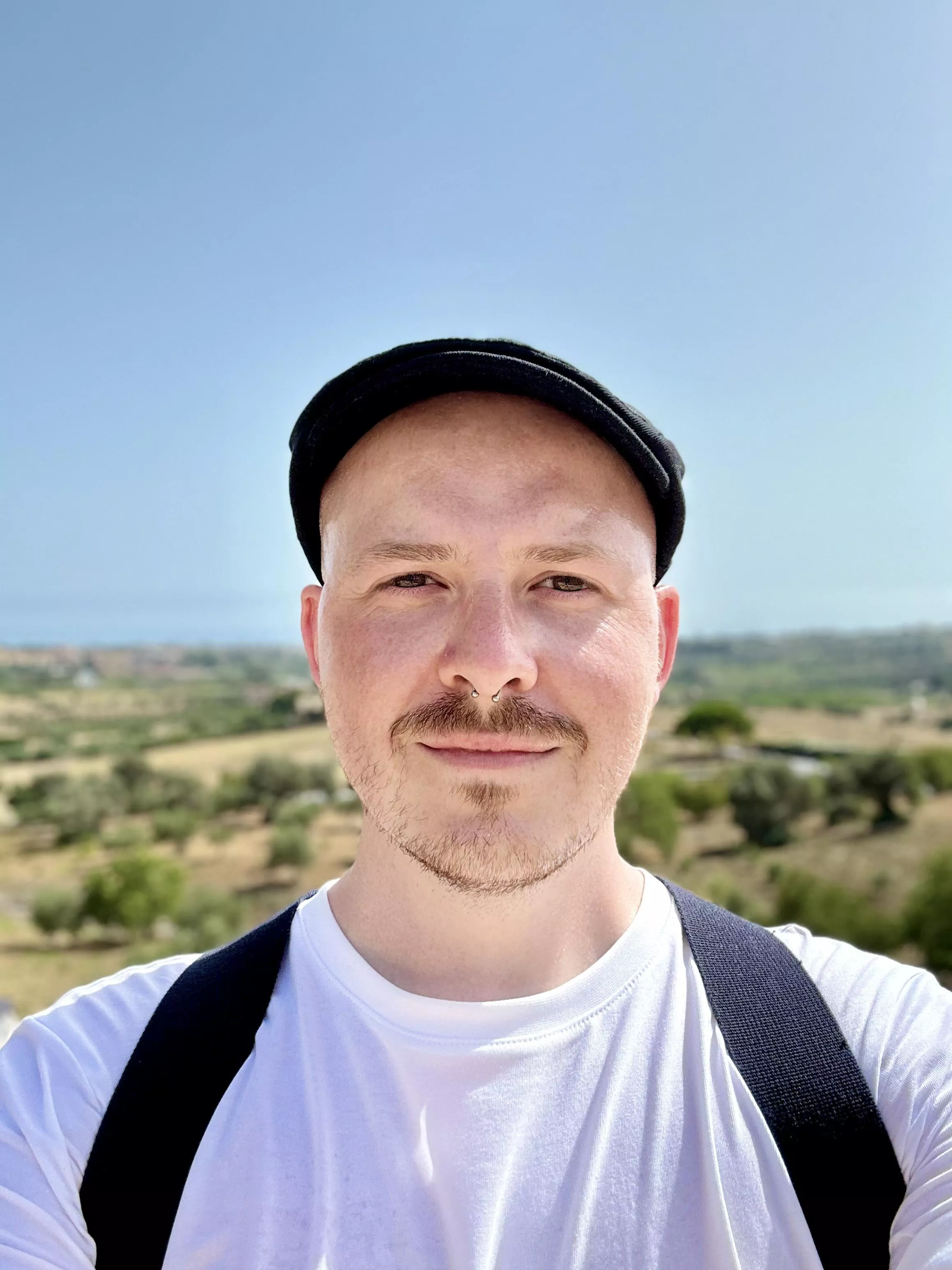 Hey everyone 👋 happy Wednesday! posted by PDRonRed