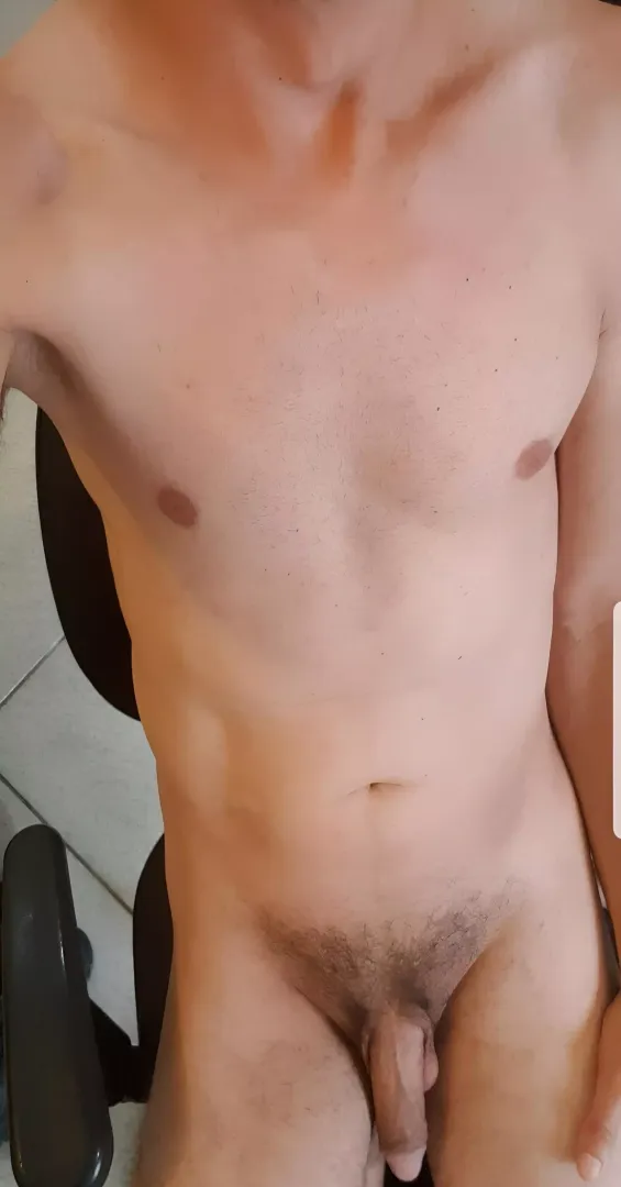 I love posting nudes 🤭 posted by Solid-Fee1322