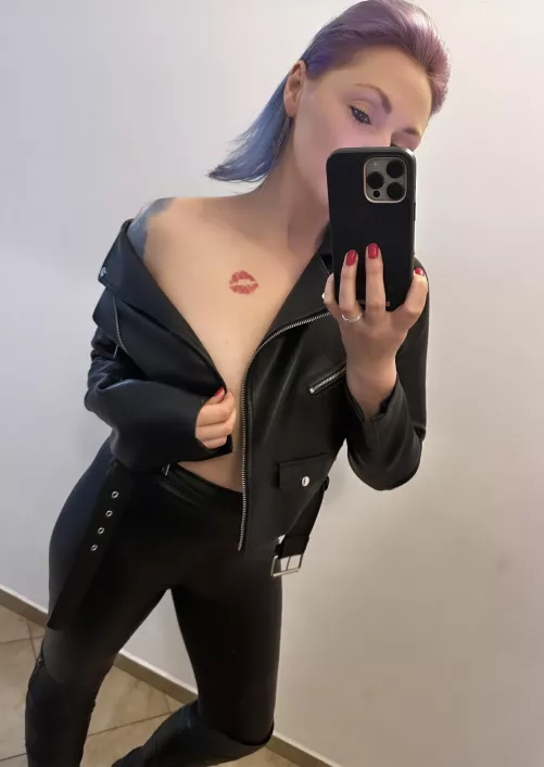 If you’re looking for trouble, you found it. by theinkedsiren1