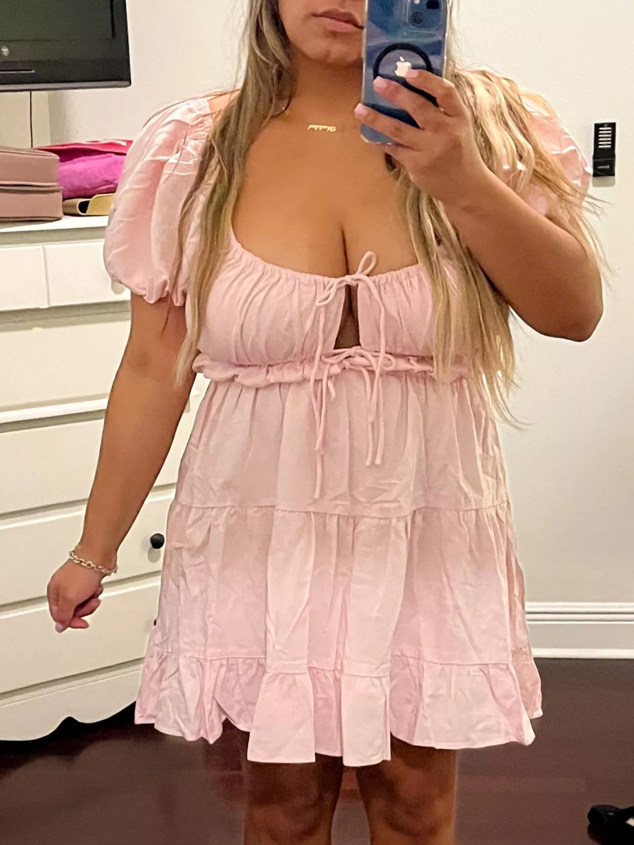 It’s conservative yet you can still tell I’m not a fan of bras posted by short69stack