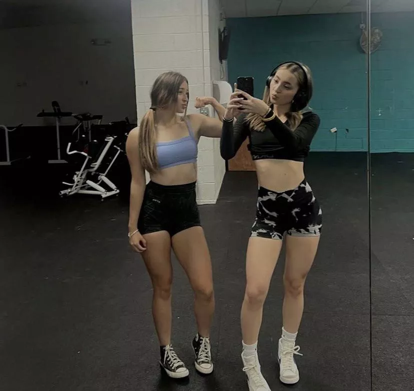 Left or right 😩 posted by Temporary_Finger391