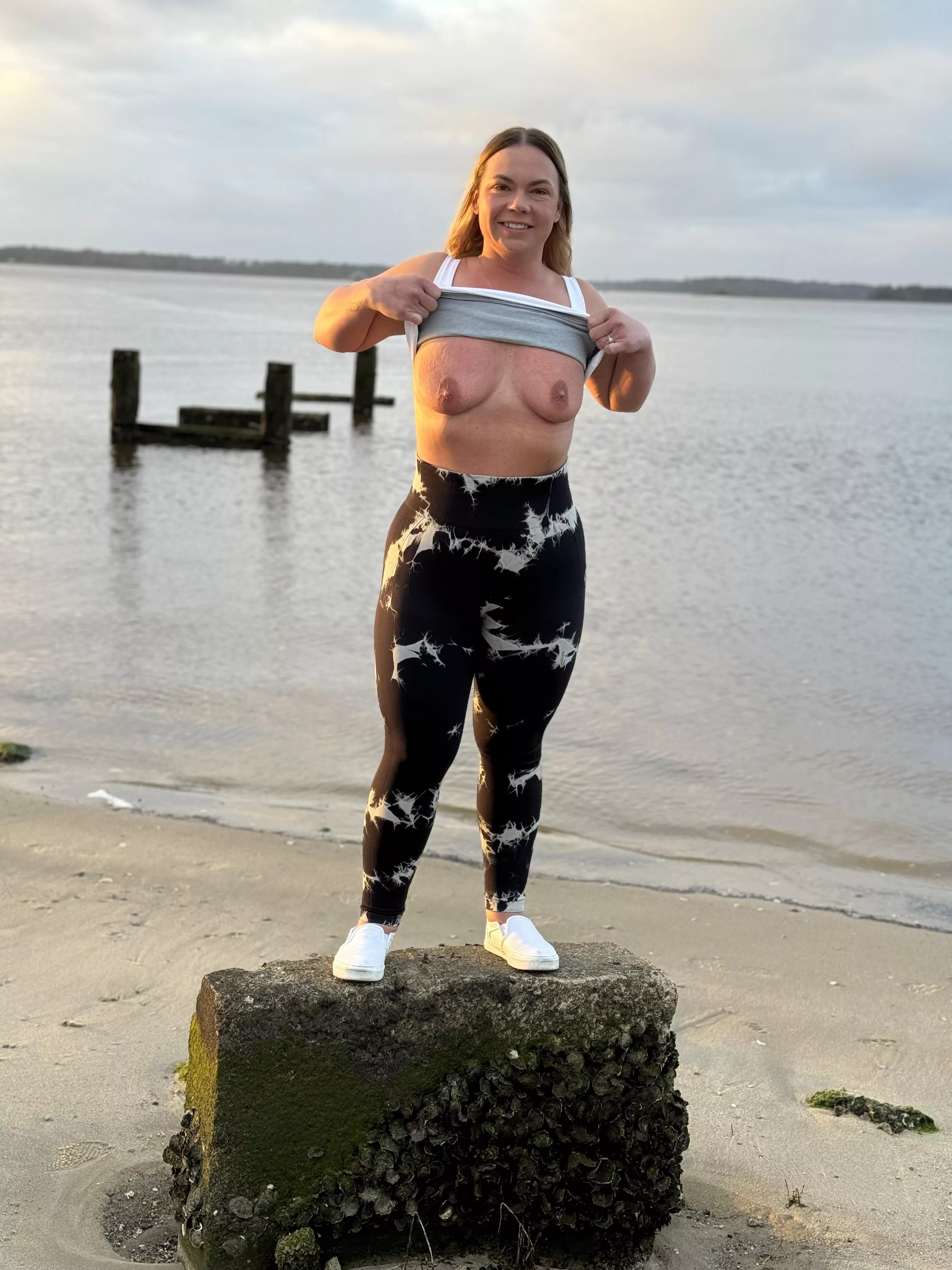 Love living at the water. posted by KittyCatCutie01