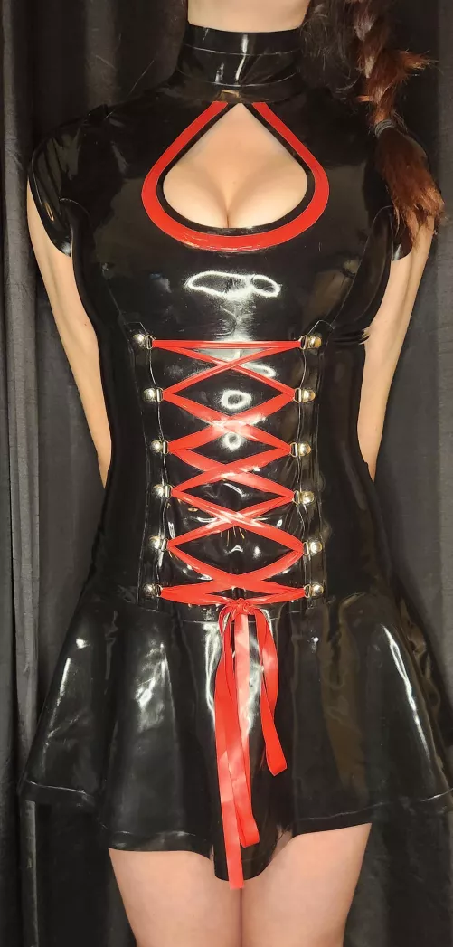 Love this black and red latex 🥰 by ItsVicxtoria