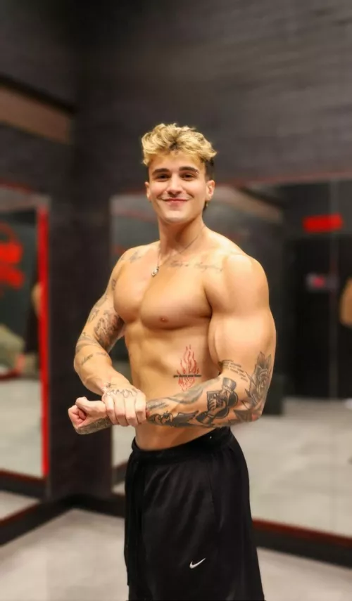 [M] The real workout starts when you want to stop. That's when you flex your mental muscles. by bistomasto