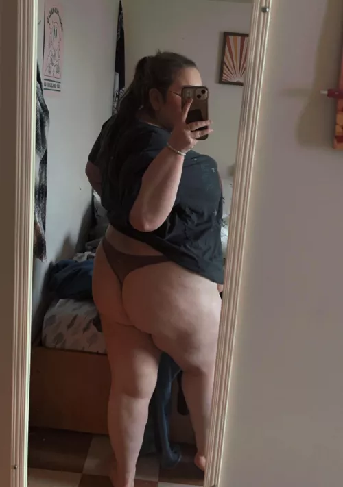 Missing red hand prints 🤔 by Stormy_Leo