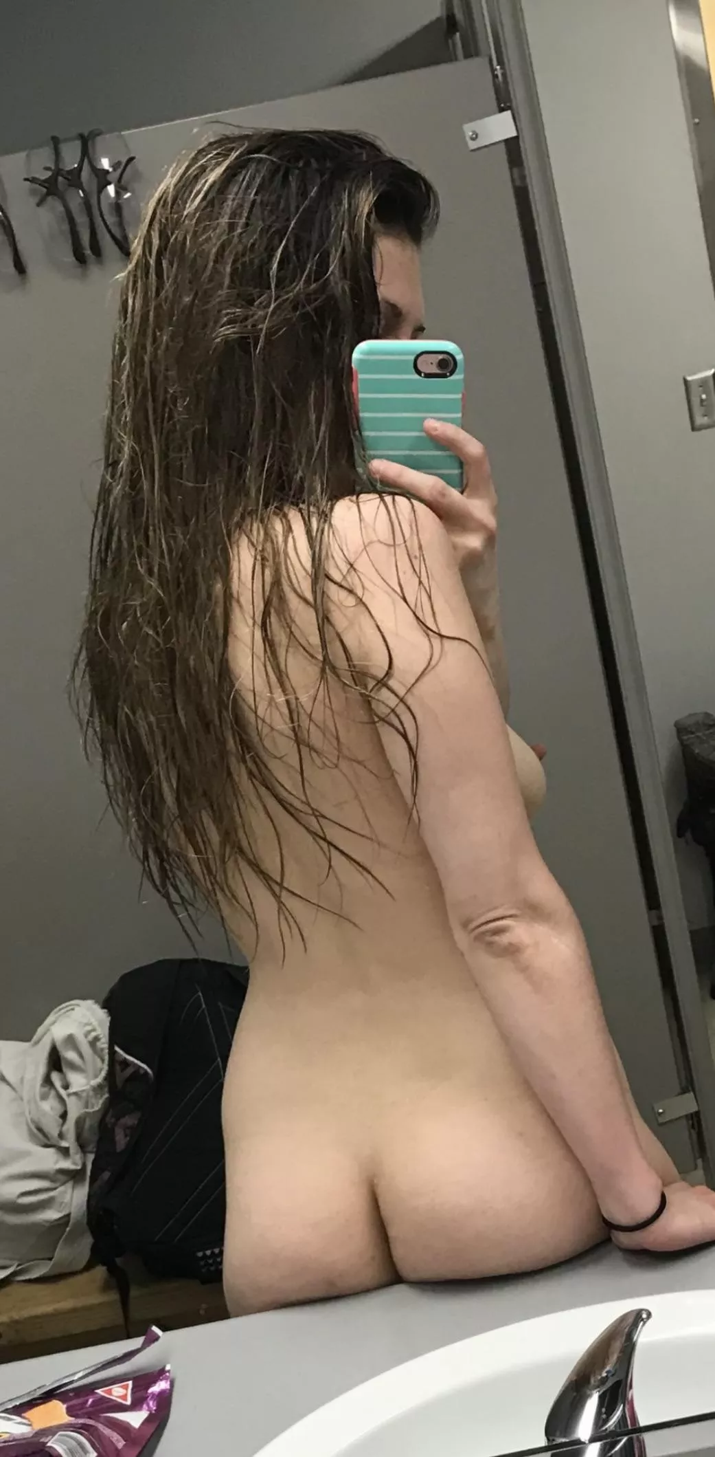 Nakey (F) posted by pinkprinces69