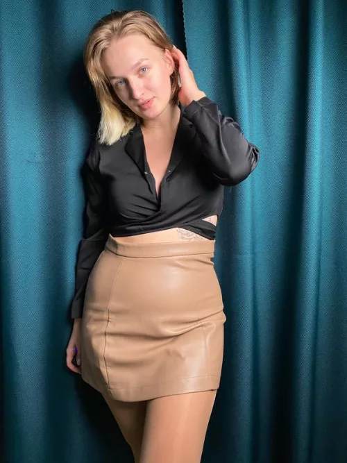 Red dress by drainingRough