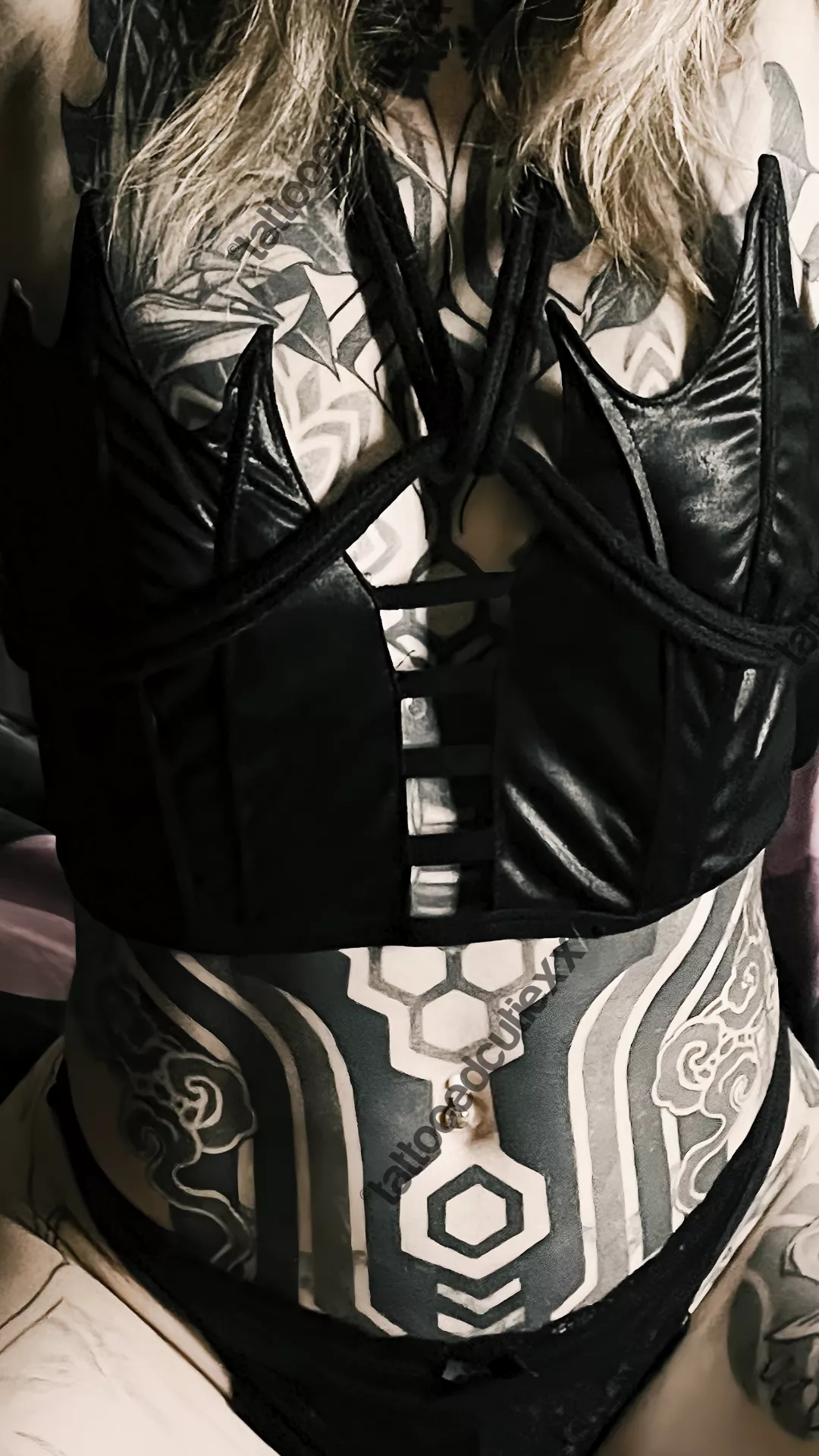 Ropes and tatts 🖤⛓️ posted by Solunasun