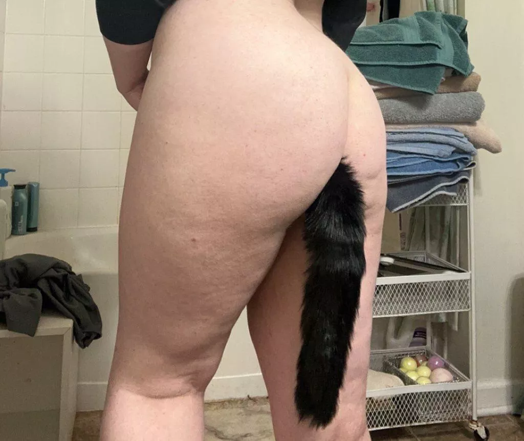 should we play together? posted by shortsubgf