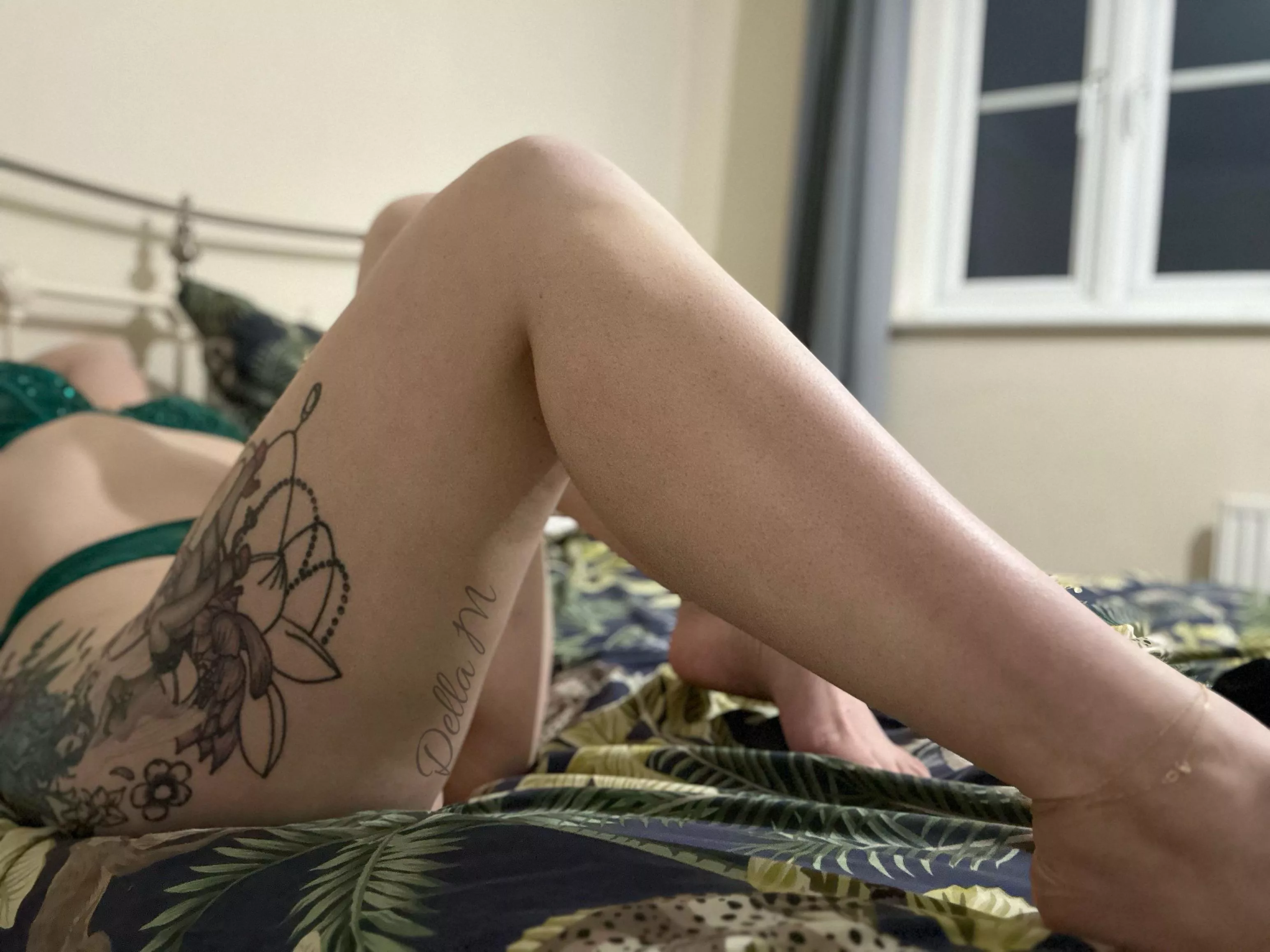 Slowly kiss your way up posted by dck33