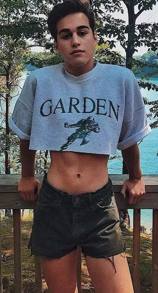 So you like guys wearing tops? 🤭 posted by From_the_Pampas__