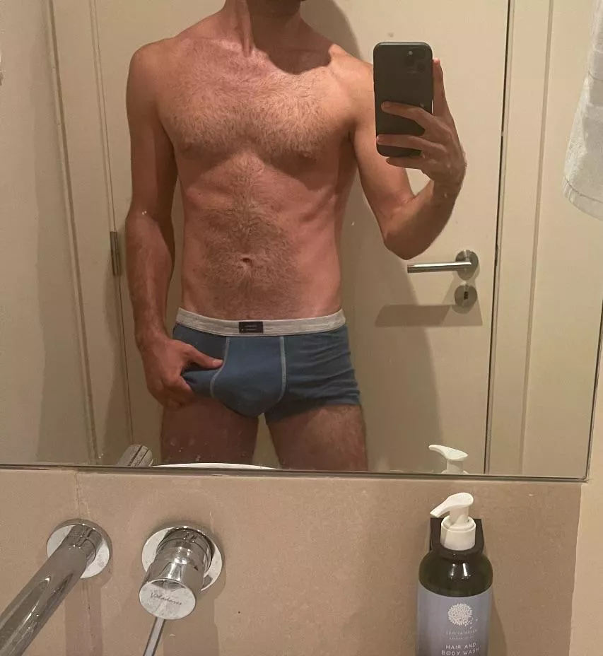 The hot island boy posted by Theislandboy24