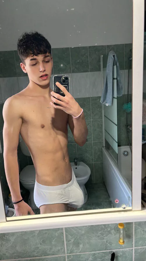 what is better than a twink with a huge dick? 😳😜 by Izabella_GG