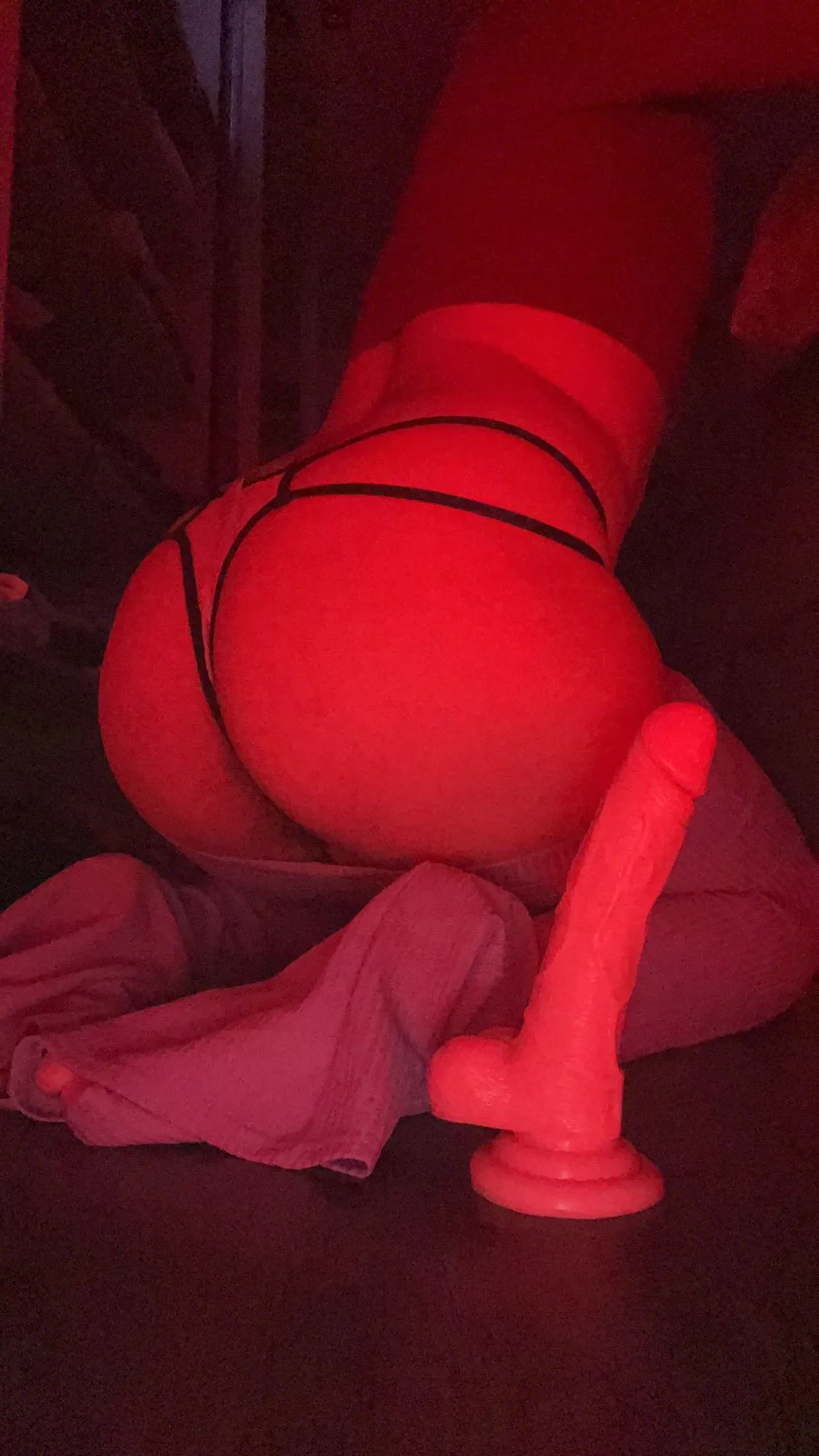 Who wants to see me ride it? 19y/o posted by Lea_lovei