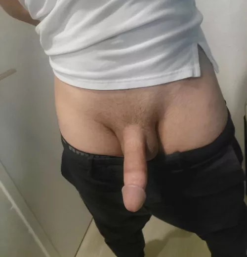 Would u join a horny intern in the work bathroom :) by shygradstudent222