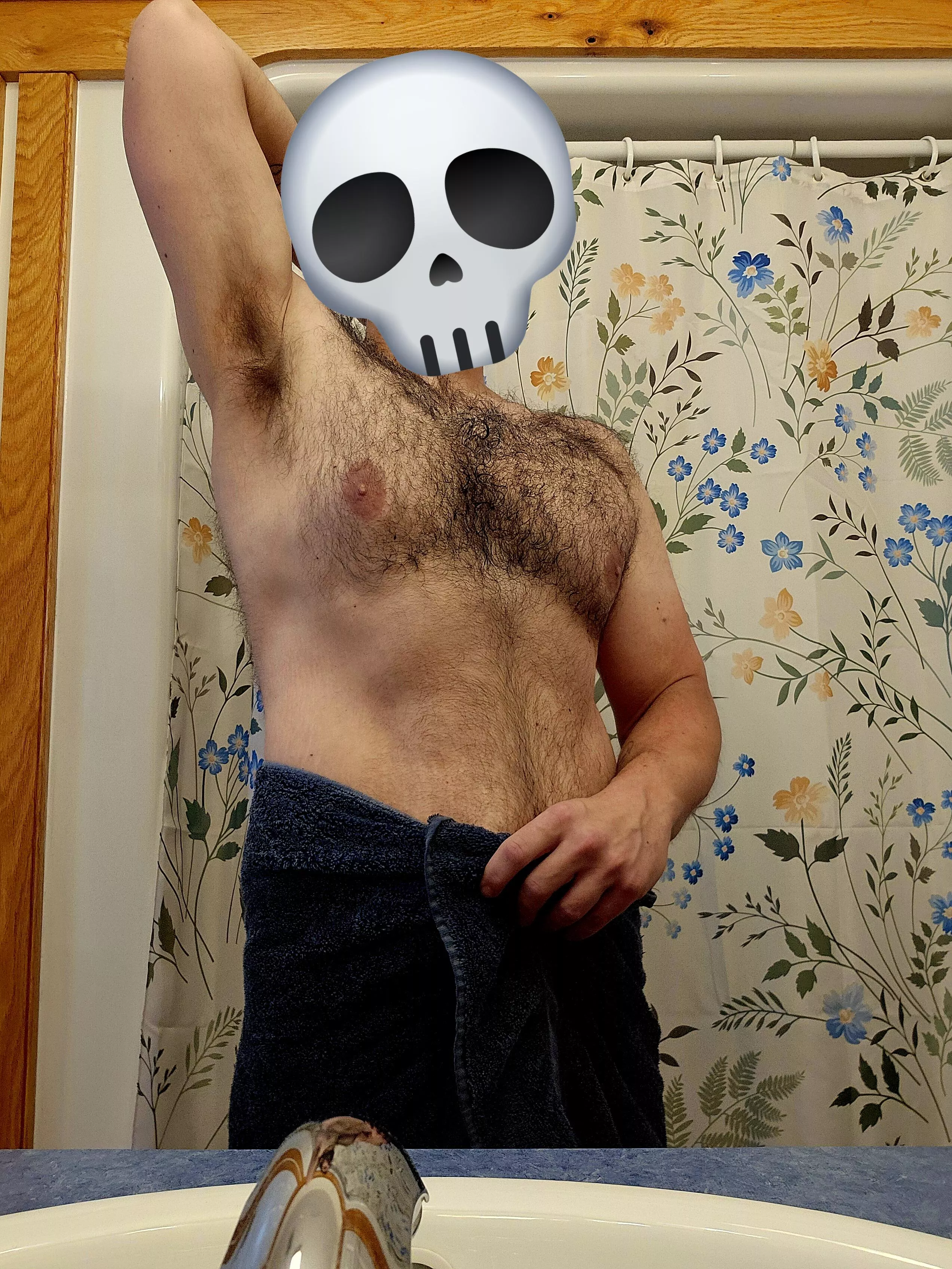 (40) come dry me off 😏 posted by Prestigious_Poet_69