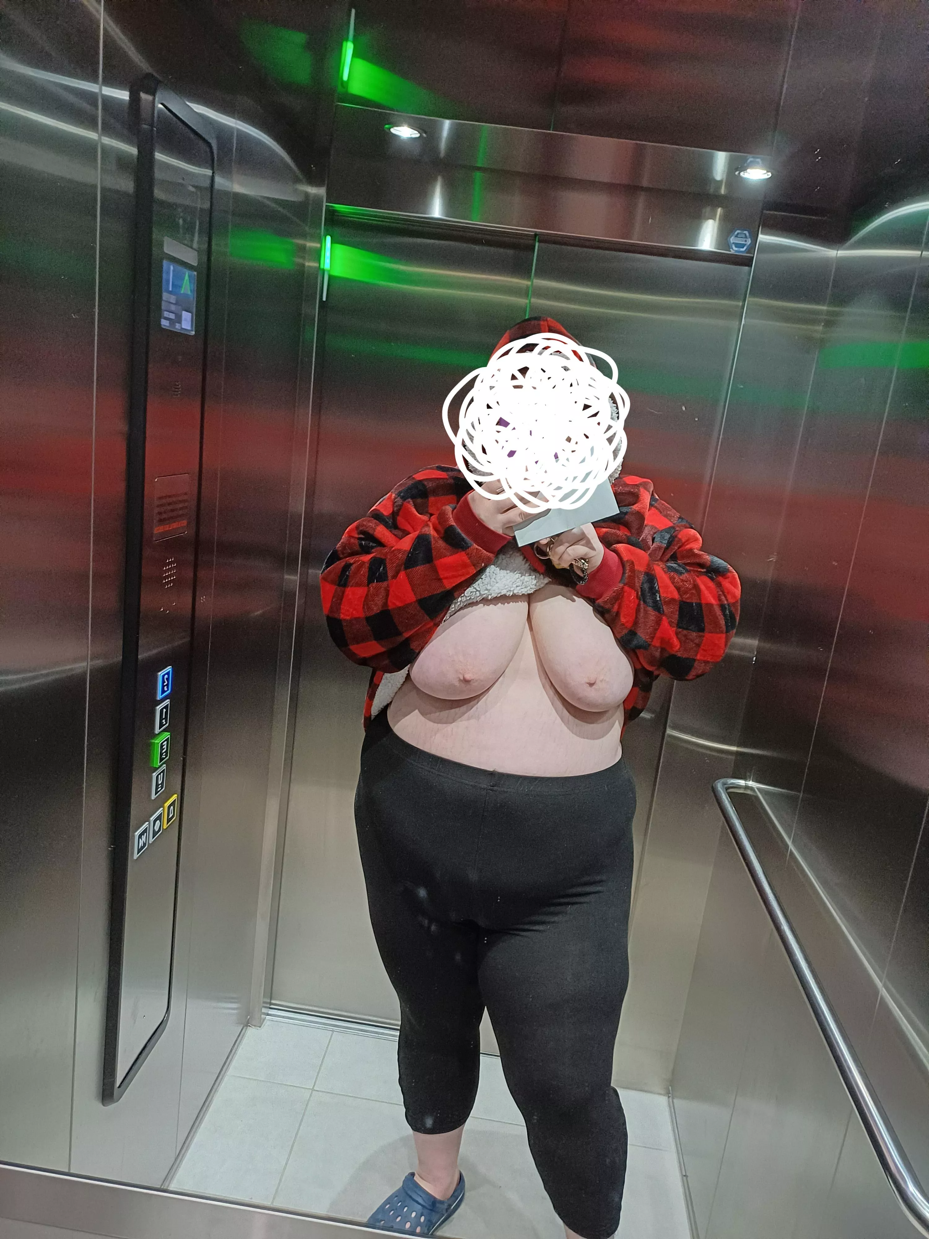 A little fun in the elevator, no panties either... New to this, hope you enjoy (f30) posted by Independent_Cry1550