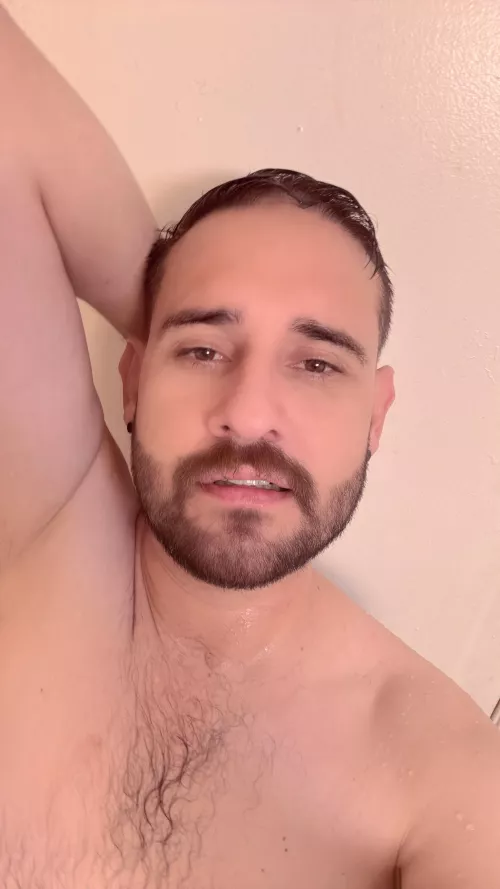 Am I ugly? by IndependentFine2714