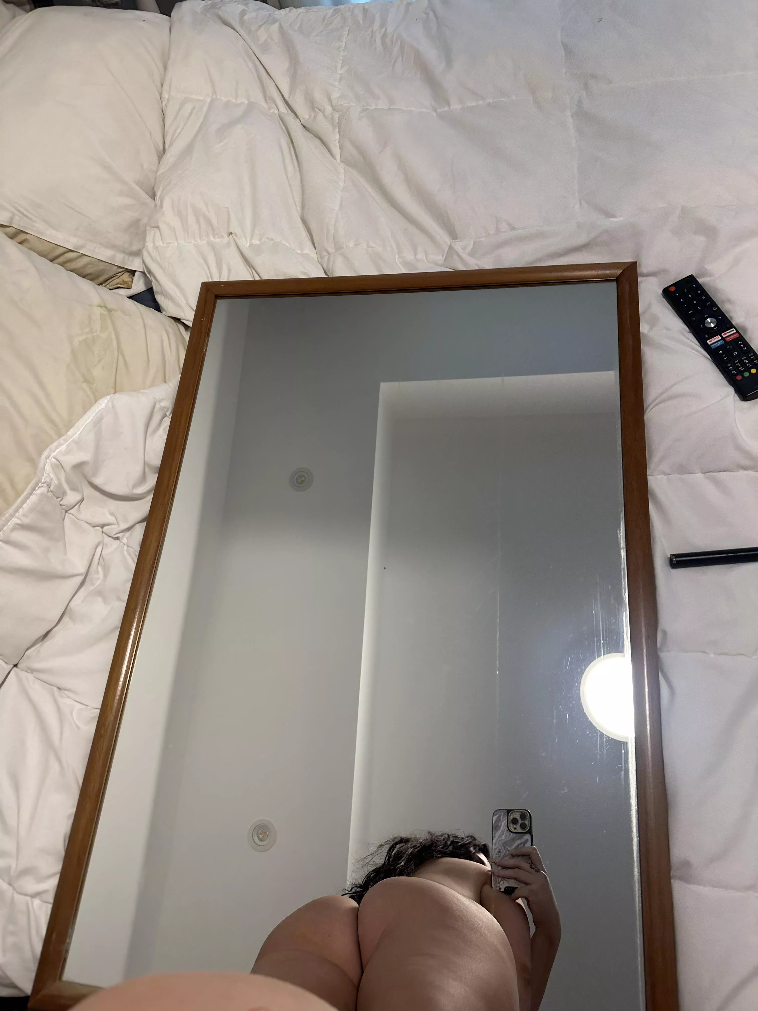 best mirror selfie you've seen posted by Takako_Allen