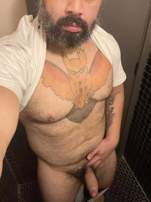 Boss makes a dollar, i make less than a dime. That’s why I post dirty pics on company time by Key-Departure8490