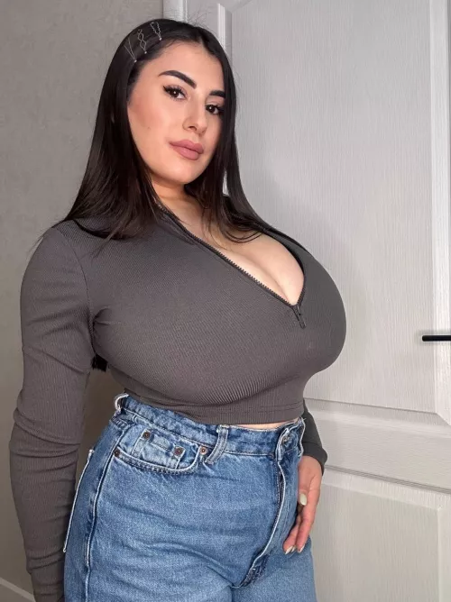 Describe my body in 2 words ;)) by _hunnie_