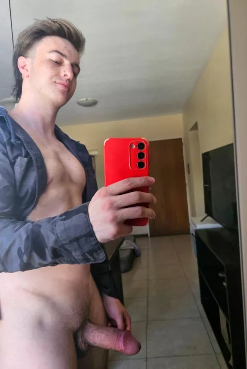 Do you like it shaved or with a bush? 🤔 by asexyspiderman