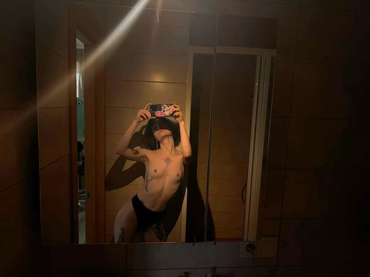 do you like my petite body? posted by Farevkaoff