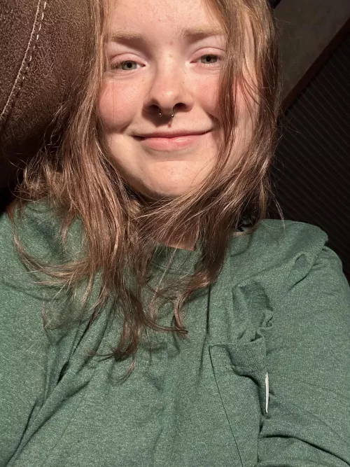 does this green look good on me? :) [IRTR] by thiccstrawberry420