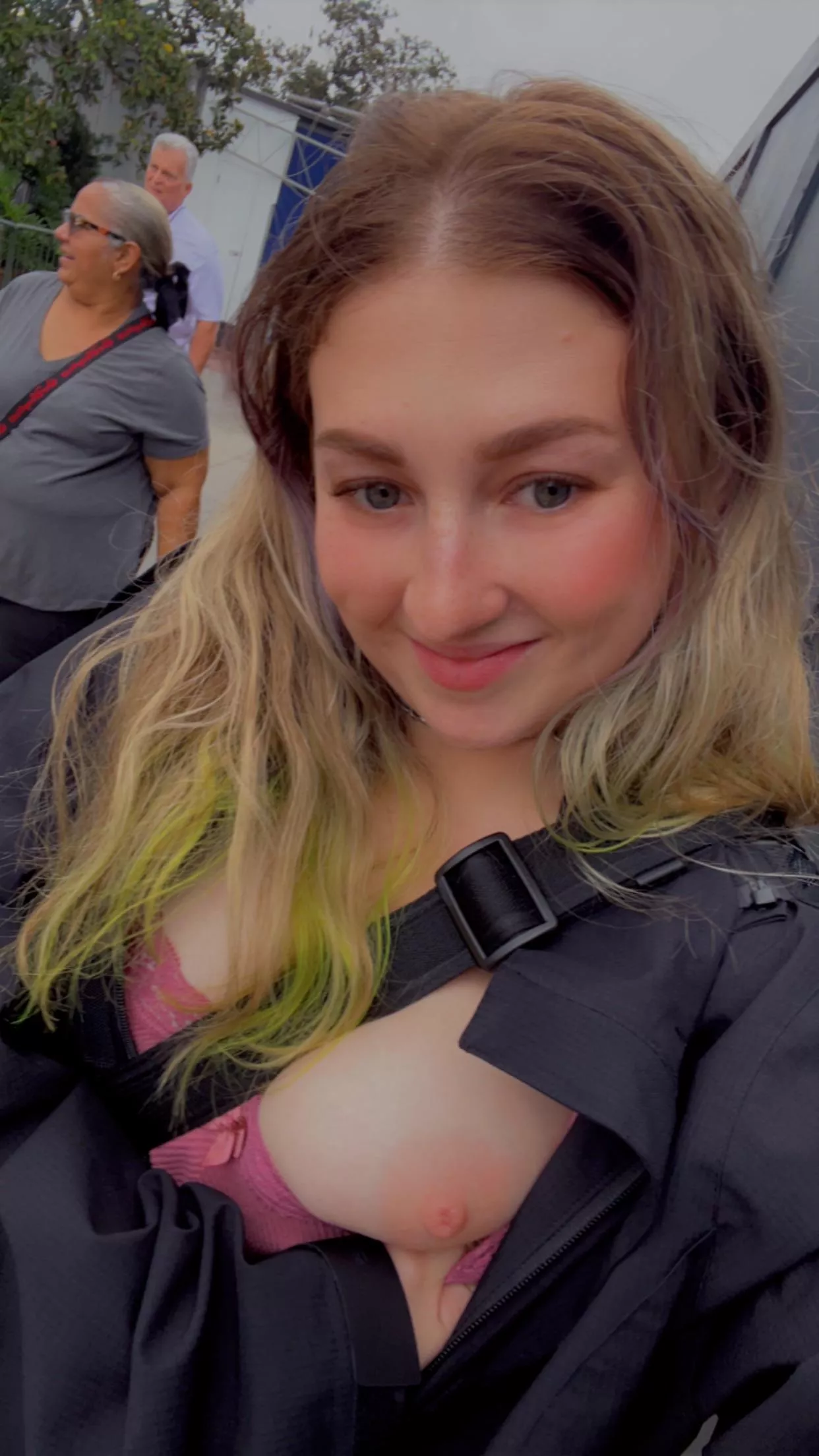 Flashing my tits at DisneyWorld really turned me on🤤 posted by lexxiskybabe