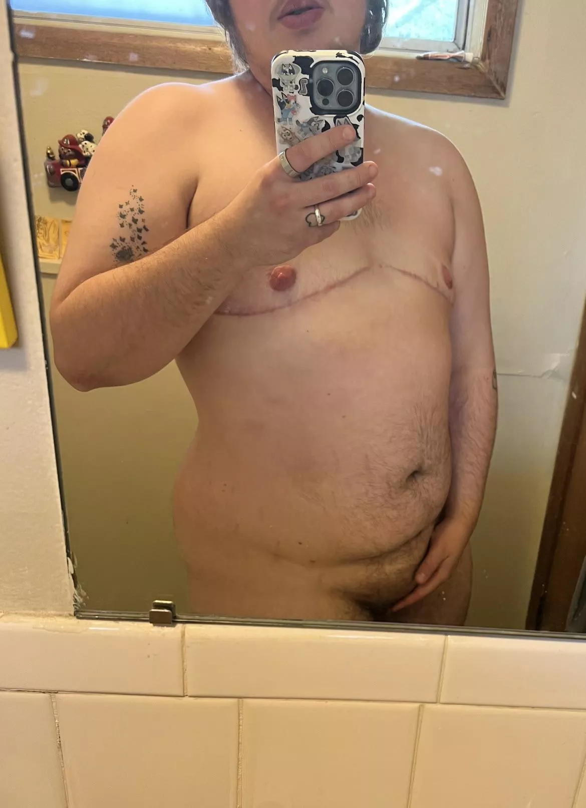 happy Friday babes 😚 posted by cuntyqueer