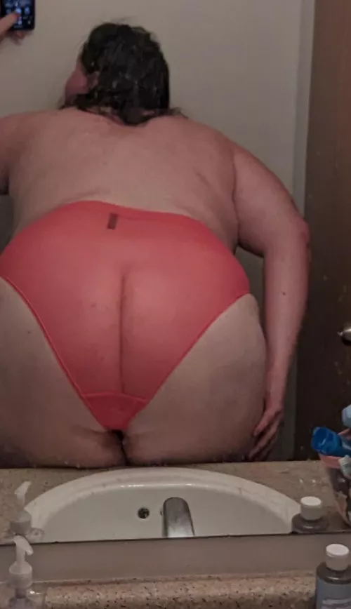 I like spankings by MostlyJustFreckles