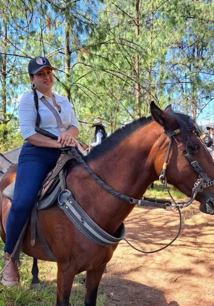 [ IUTR ] Horse back ride posted by triuneSixties60