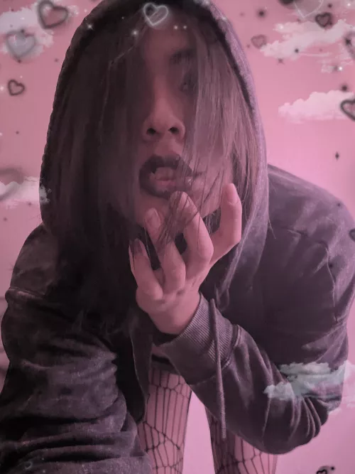 Just vibing 👽🖤 by Wrong-Sun7188