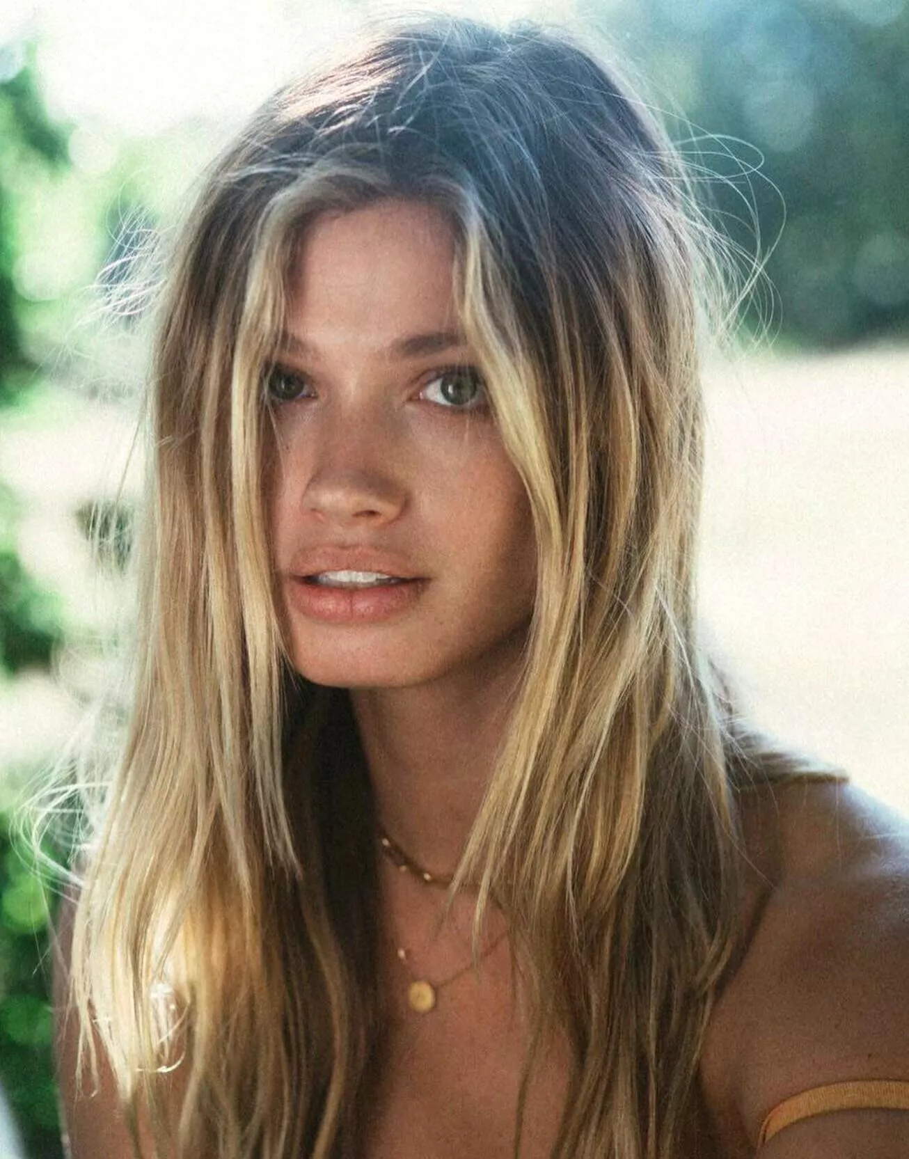 Maggie Rawlins posted by qwer5r