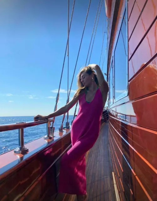 perfect view, perfect dress, perfect I by sexy_maier