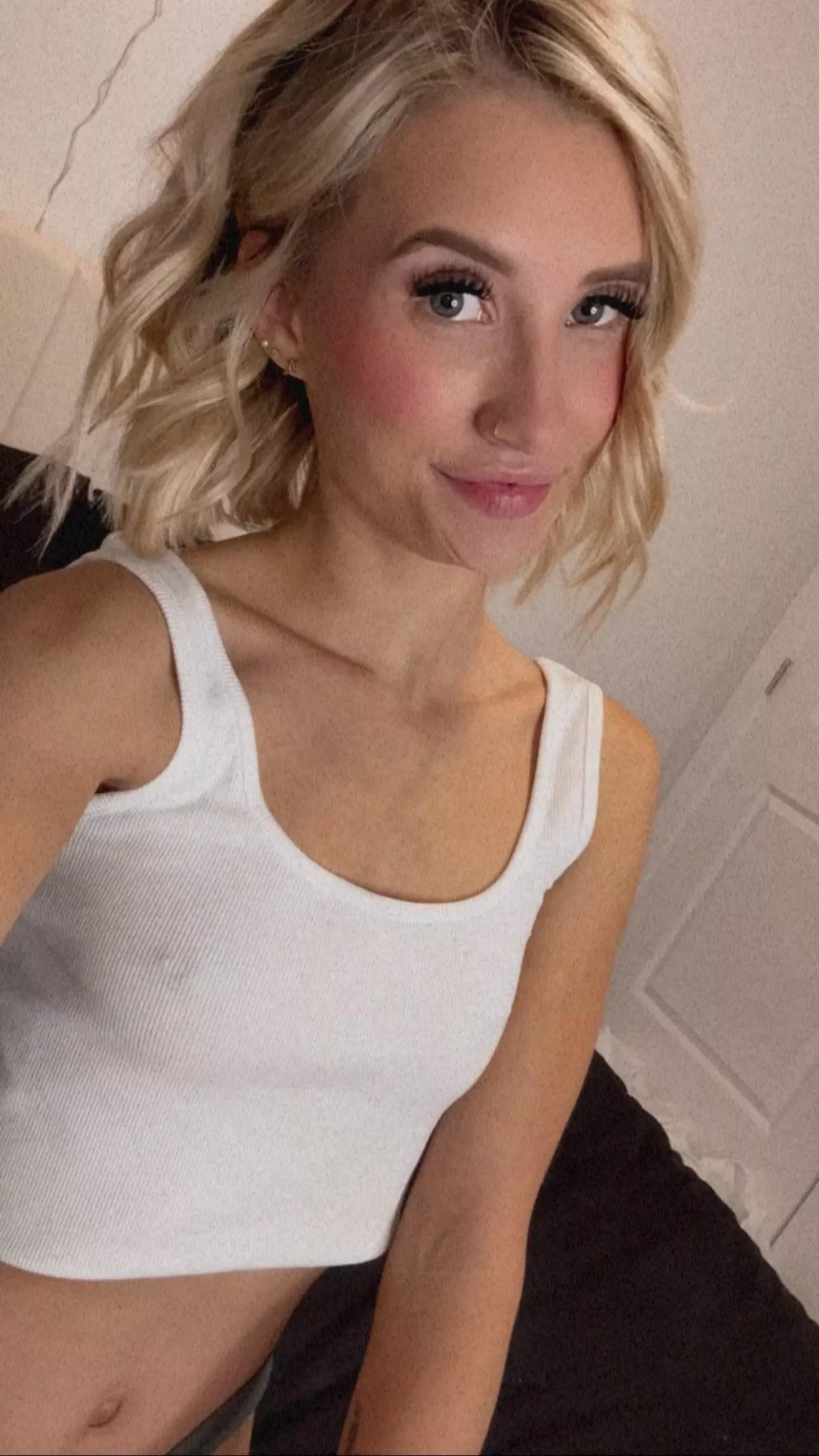 The blonder the hotter! 😉😘 posted by aria_adams