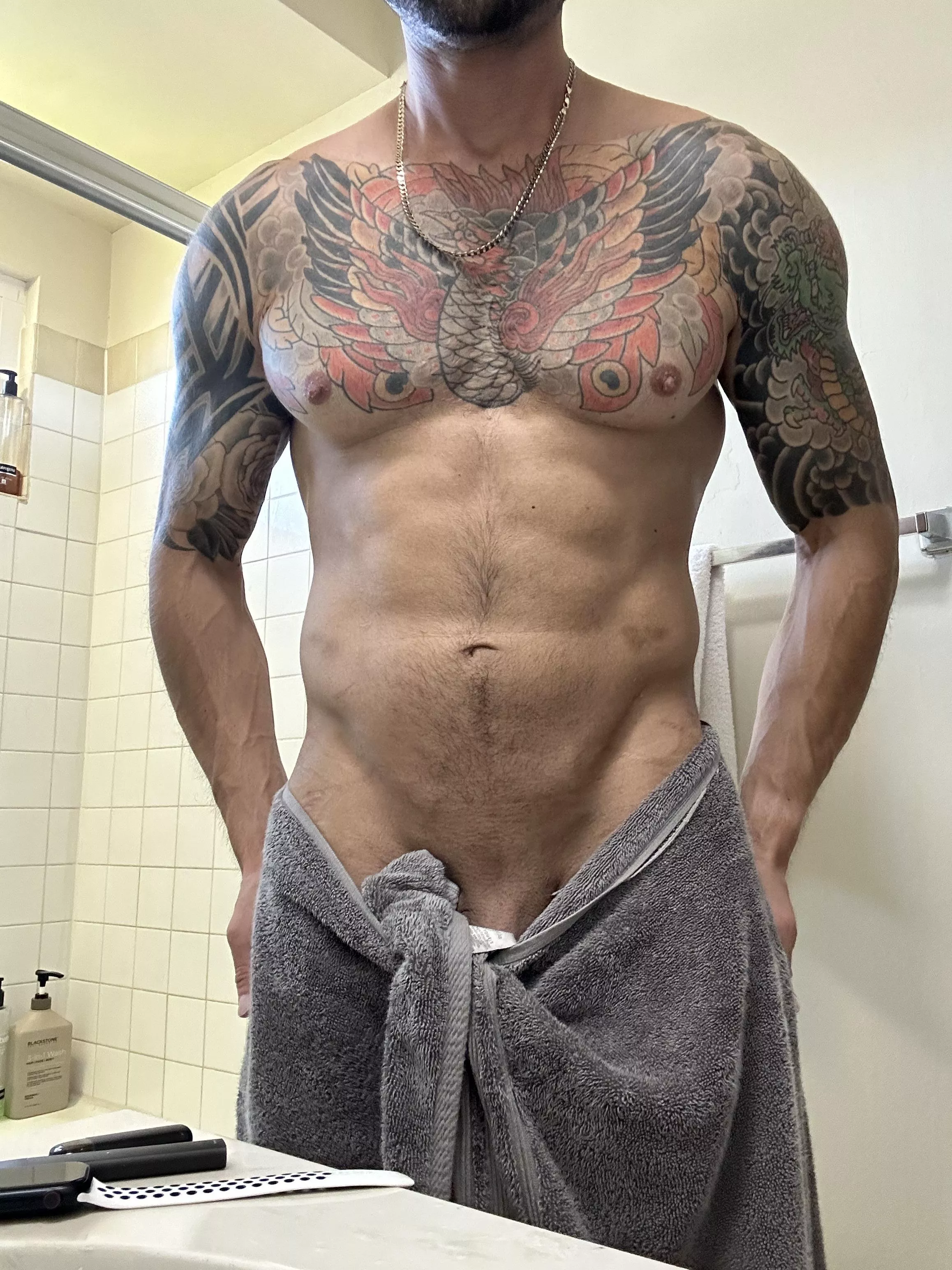 Towel is dropping in 3,2,1 🤭 [33] posted by High-Daze