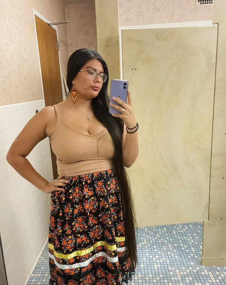 Very long hair posted by anon_bb_420