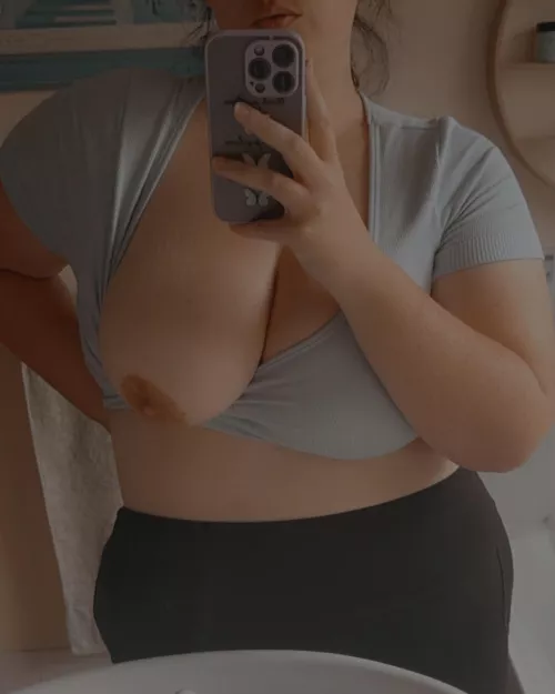 Wanna suck mummy’s breast ❤️‍🔥💦 by Curvylicious977