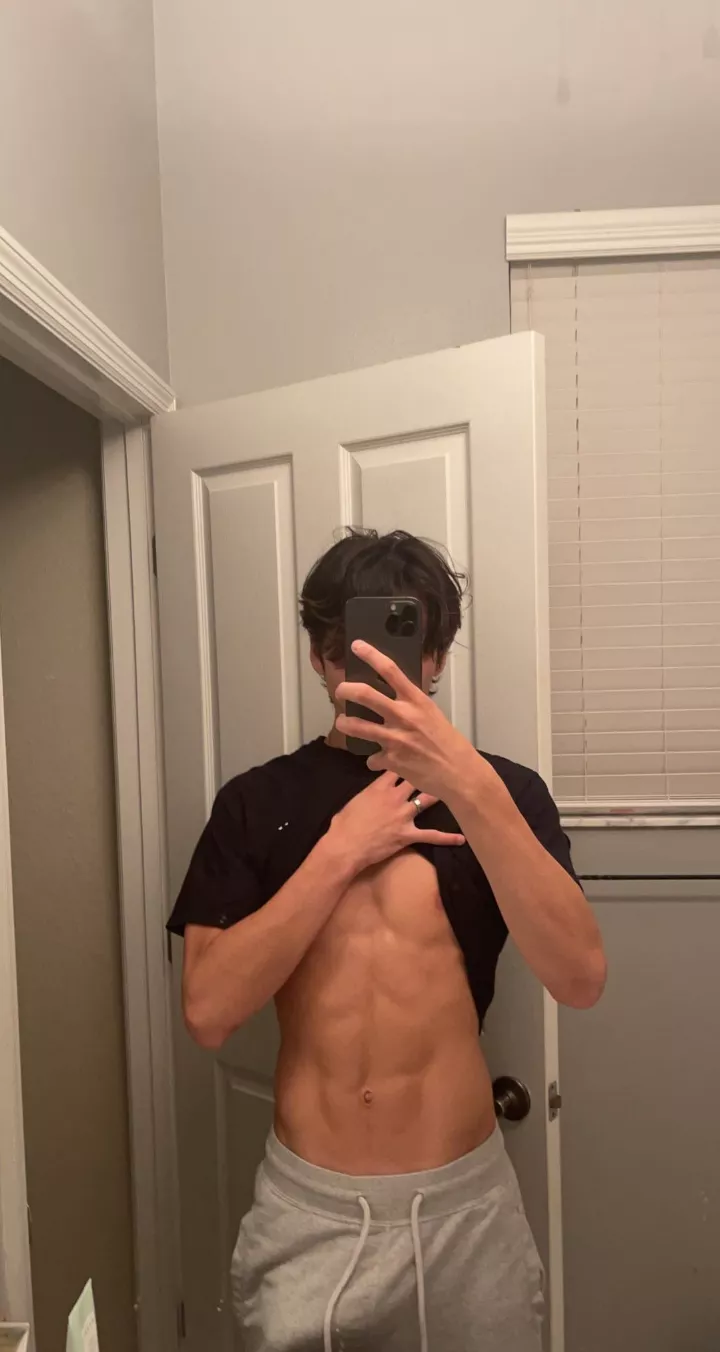 Working on the abs posted by Sahenlanthropus