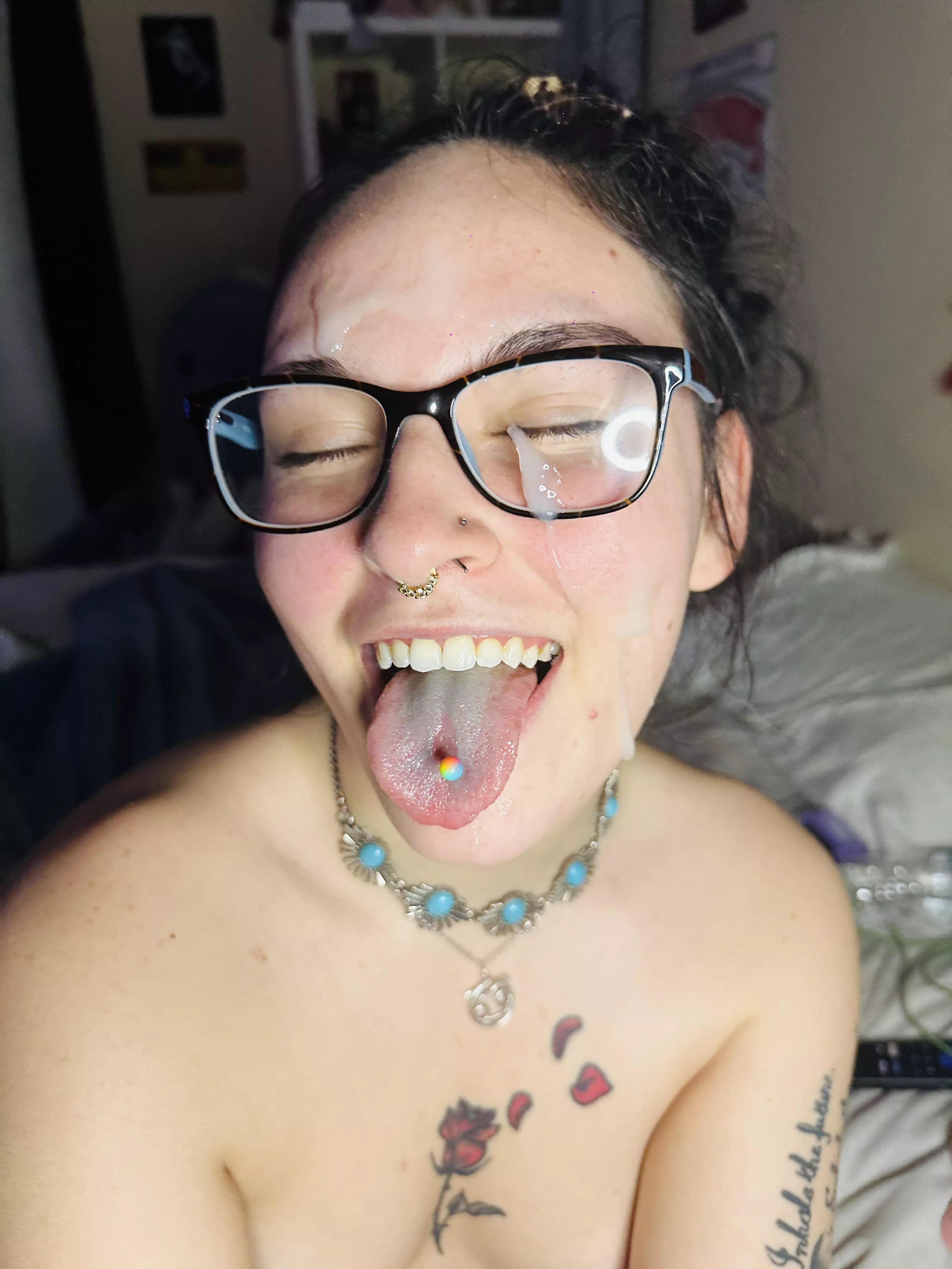 yes i always swallow, need my proteins right! 😋 posted by Deeply_Eyesu